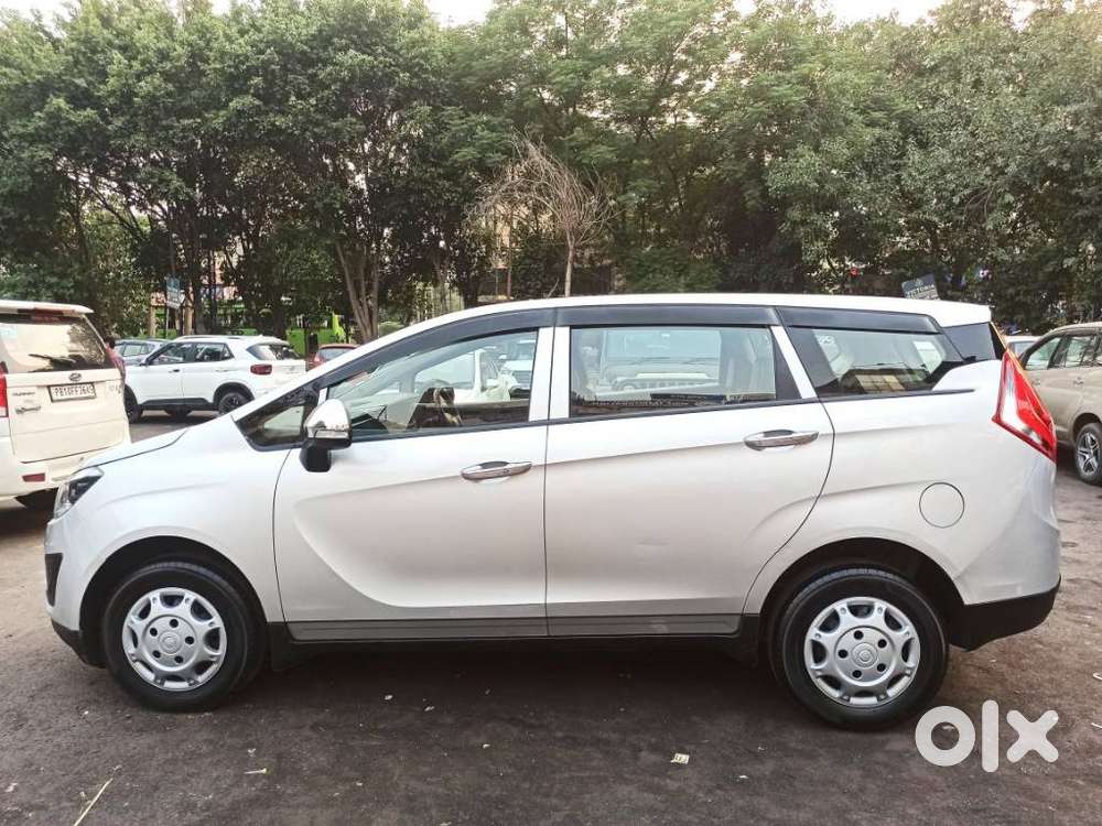 Mahindra Marazzo
