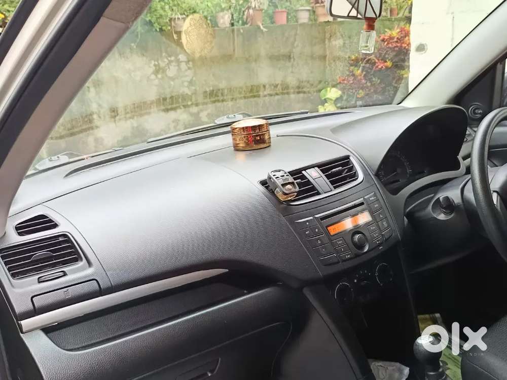 Low Km Driven Single Owner Swift Lxi Full Correct Service