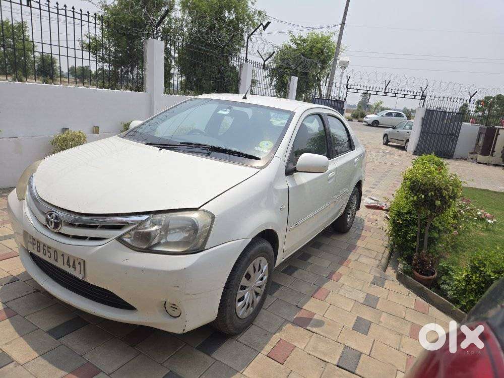 Toyota Etios 2010-2012 G, 2011, Petrol