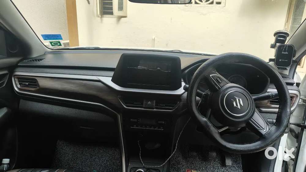 Maruti Suzuki Brezza 2025 Petrol 18500 Km Driven