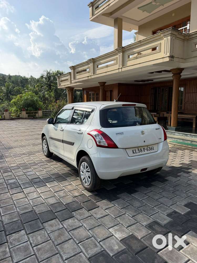 Maruti Suzuki Swift Vxi Optional, 2015, Petrol