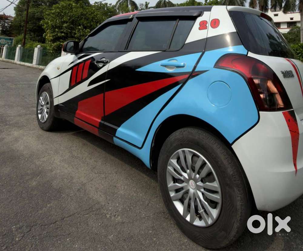 Maruti Suzuki Swift Vxi 1.2 Abs Bs-iv, 2011, Petrol