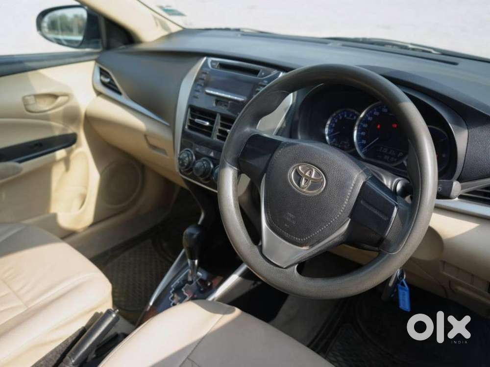 Toyota Yaris J Cvt, 2018, Petrol