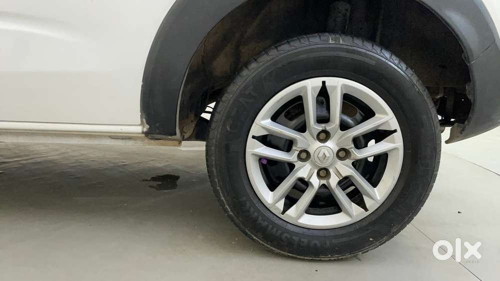 Renault Triber Rxl, 2024, Petrol