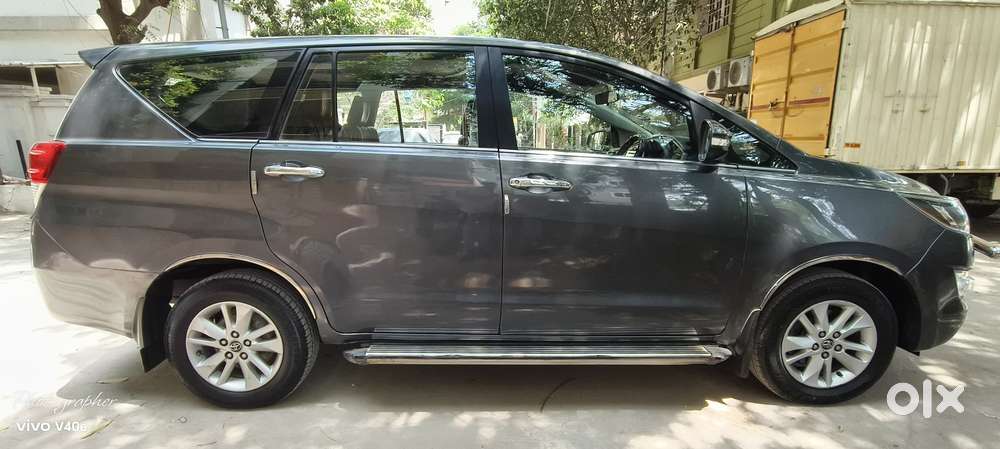 Toyota Innova Crysta 2.4 V 7 Str, 2016, Diesel