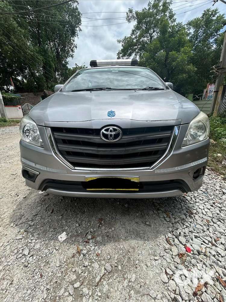 Toyota Innova 2016 Diesel 300000 Km Driven