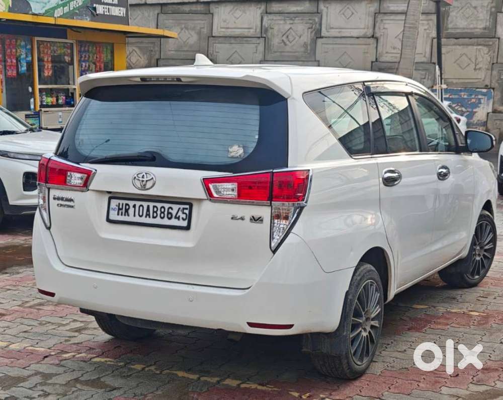 Toyota Innova Crysta 2.4 V, 2017, Diesel