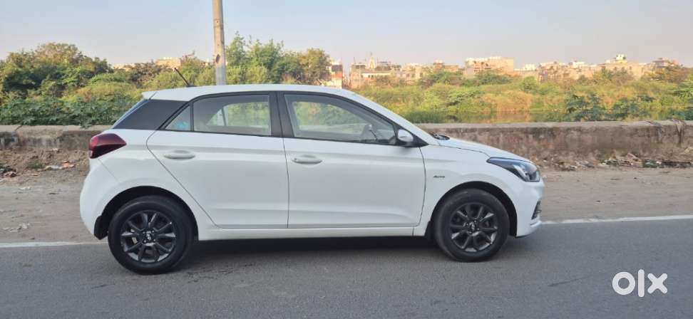 Hyundai I20 Asta 1.4 At Vtvt, 2018, Petrol