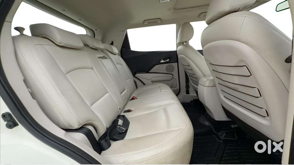 Mahindra Xuv300 W8 Option, 2021, Petrol