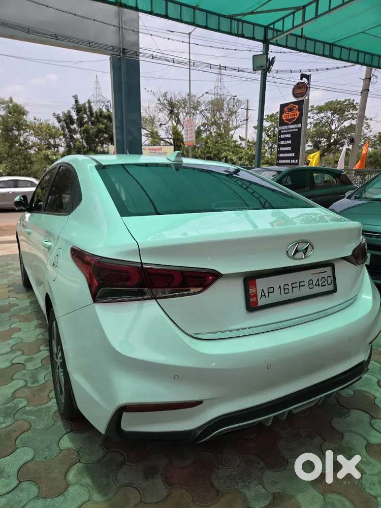 Hyundai Verna 2018 Diesel 102000 Km Driven