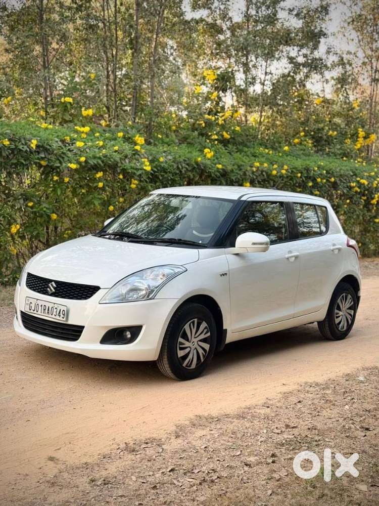 Maruti Suzuki Swift 1.2 Vxi (o), 2013, Petrol
