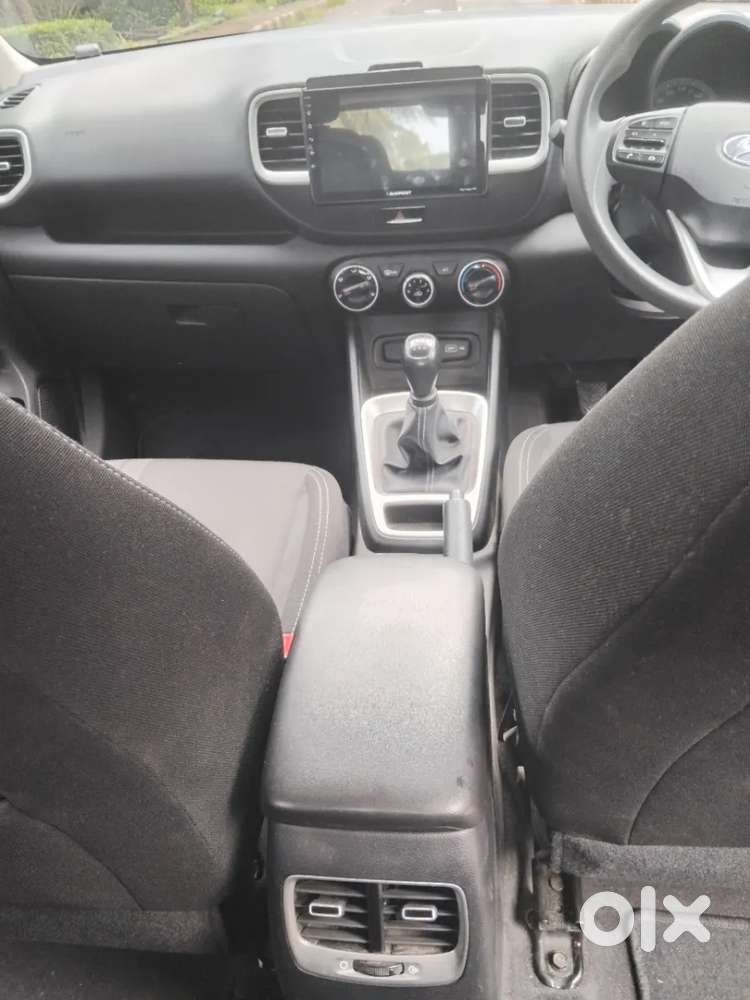 Hyundai Venue S 1.2 Petrol, 2022, Petrol
