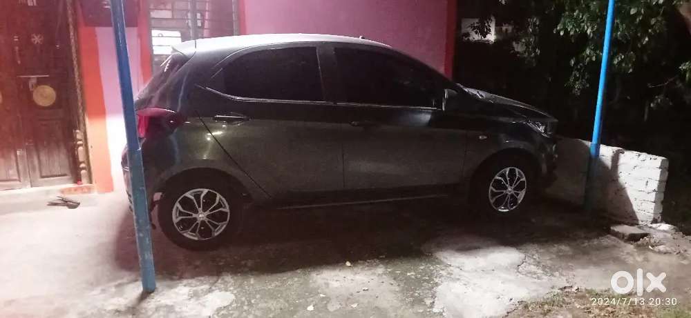 Tata Tiago 2022 Petrol 42000 Km Driven