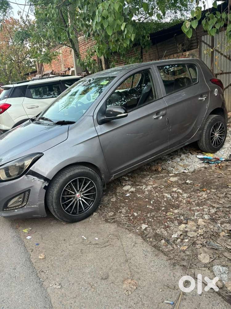 Hyundai I20 2013 Diesel 102000 Km Driven