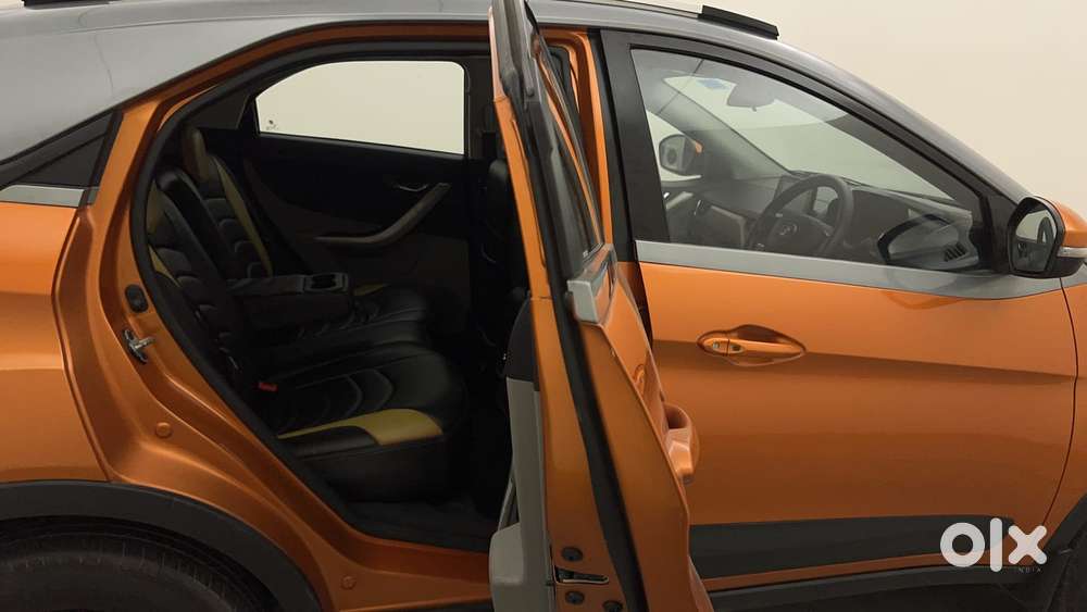 Tata Nexon 1.2 Revotron Xza Plus Dualtone, 2018, Petrol