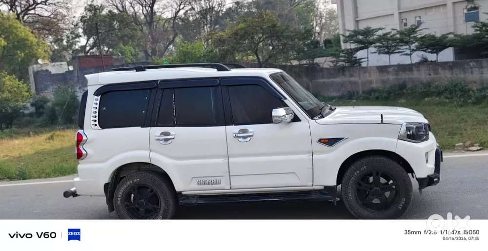 Mahindra Scorpio Classic 2016