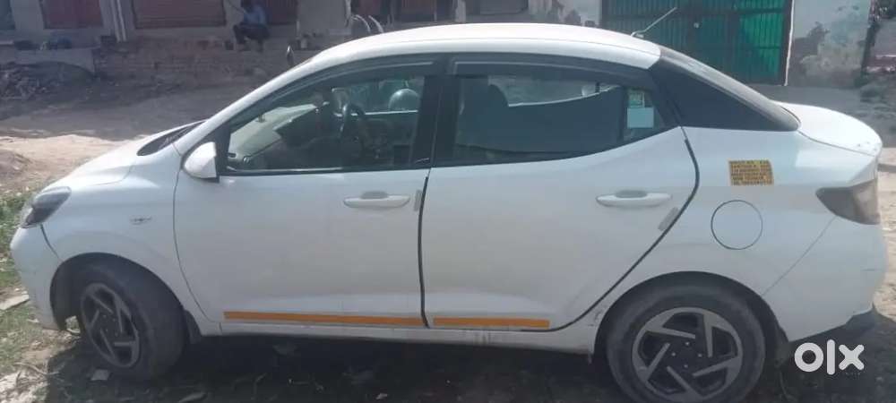 Car Hondai Aura Cng And Petrol