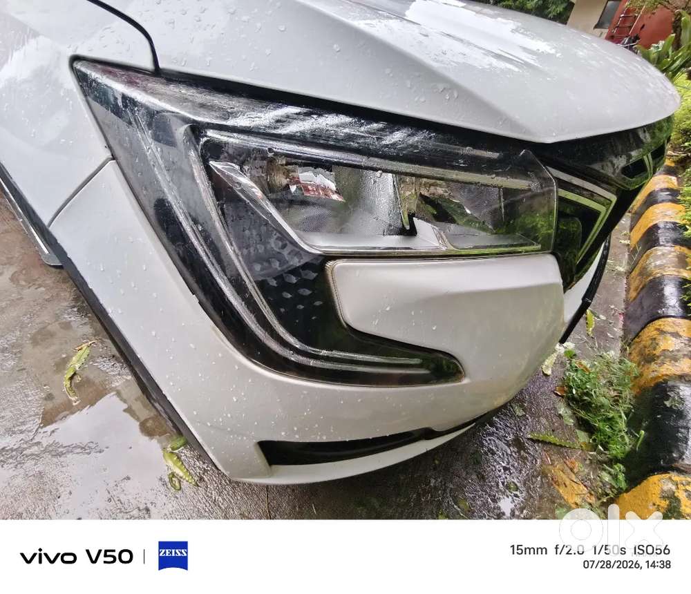 Mahindra Xuv700 2024 Diesel 42000 Km Driven