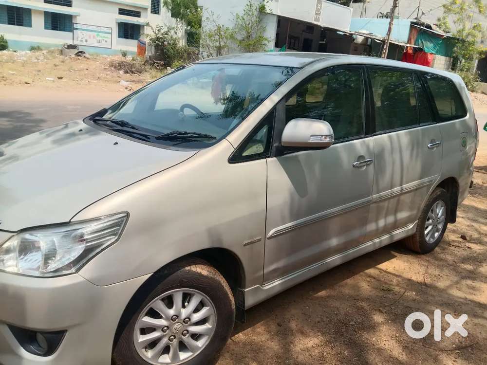Toyota Innova 2012 Diesel 400000 Km Driven