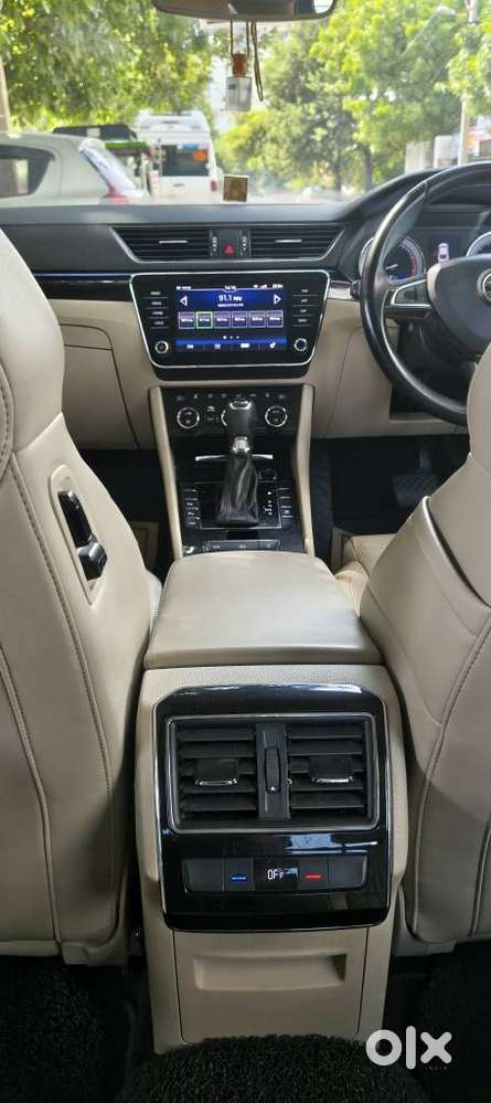 Skoda Superb Lk 1.8 Tsi At, 2018, Petrol