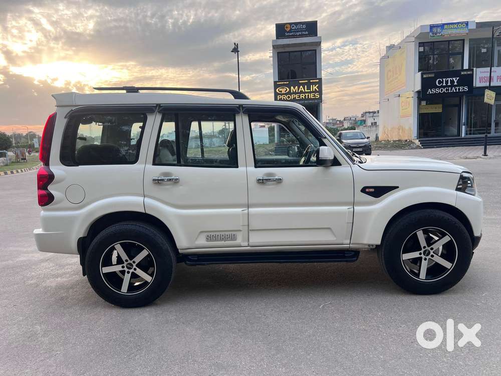Mahindra Scorpio Classic, 2020, Diesel