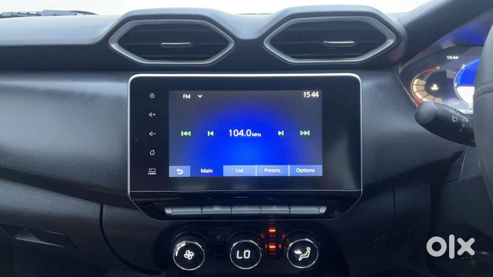 Nissan Magnite 1.0 Xv Premium Turbo Cvt, 2023, Petrol