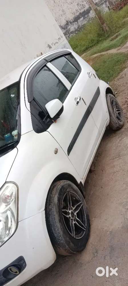 Maruti Suzuki Ritz Vxi 2012 Hybrid