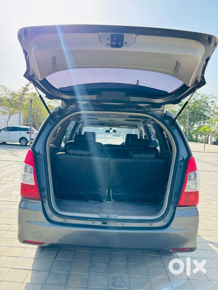 Toyota Innova 2.5 V 7 Str, 2012, Diesel