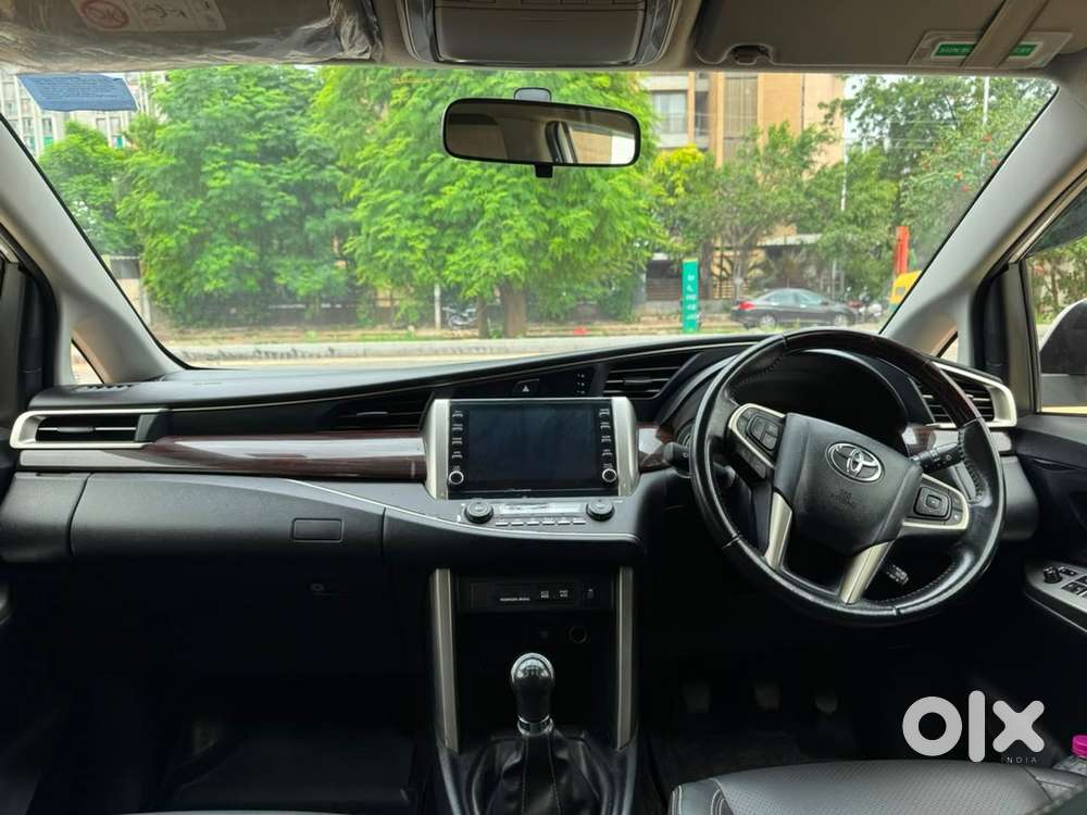 Toyota Innova Crysta 2.4 Manual 2021