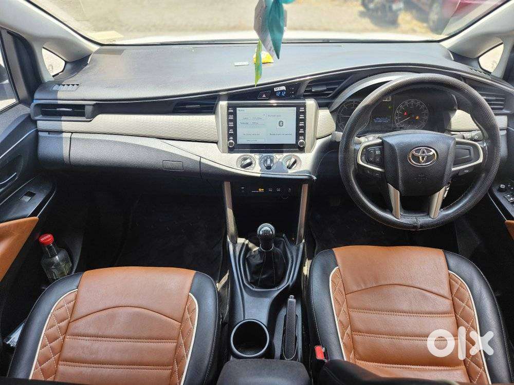 Toyota Innova Crysta 2.4 G Mt 8s, 2023, Diesel