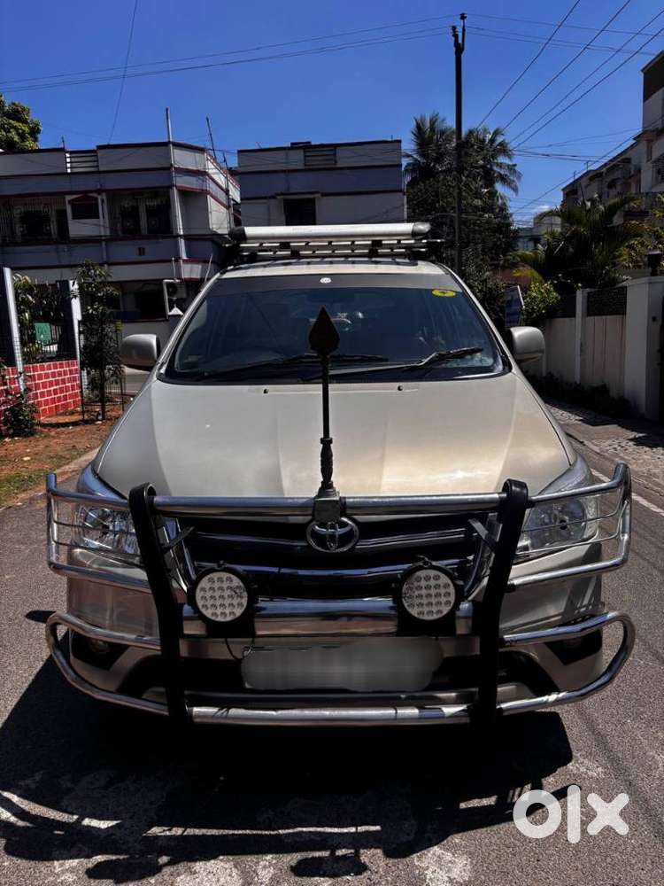 Toyota Innova 2.5 Gx 8 Str Bs-iii, 2015, Diesel