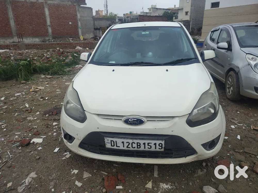 Ford Figo Petrol Lxi 2012
