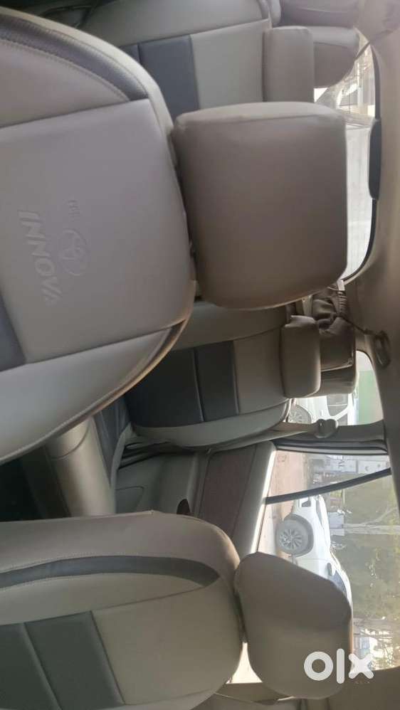 Toyota Innova 2012