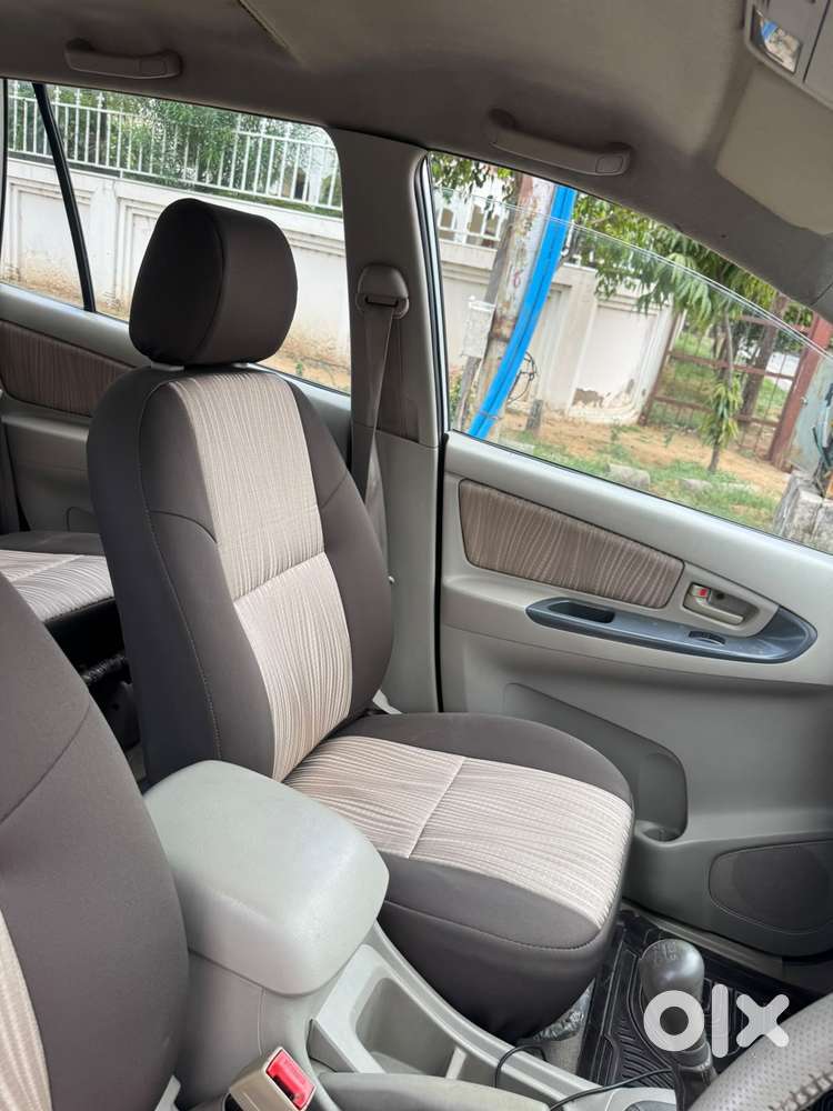 Toyota Innova 2.5 Gx (diesel) 8 Seater Bs Iv, 2013, Diesel
