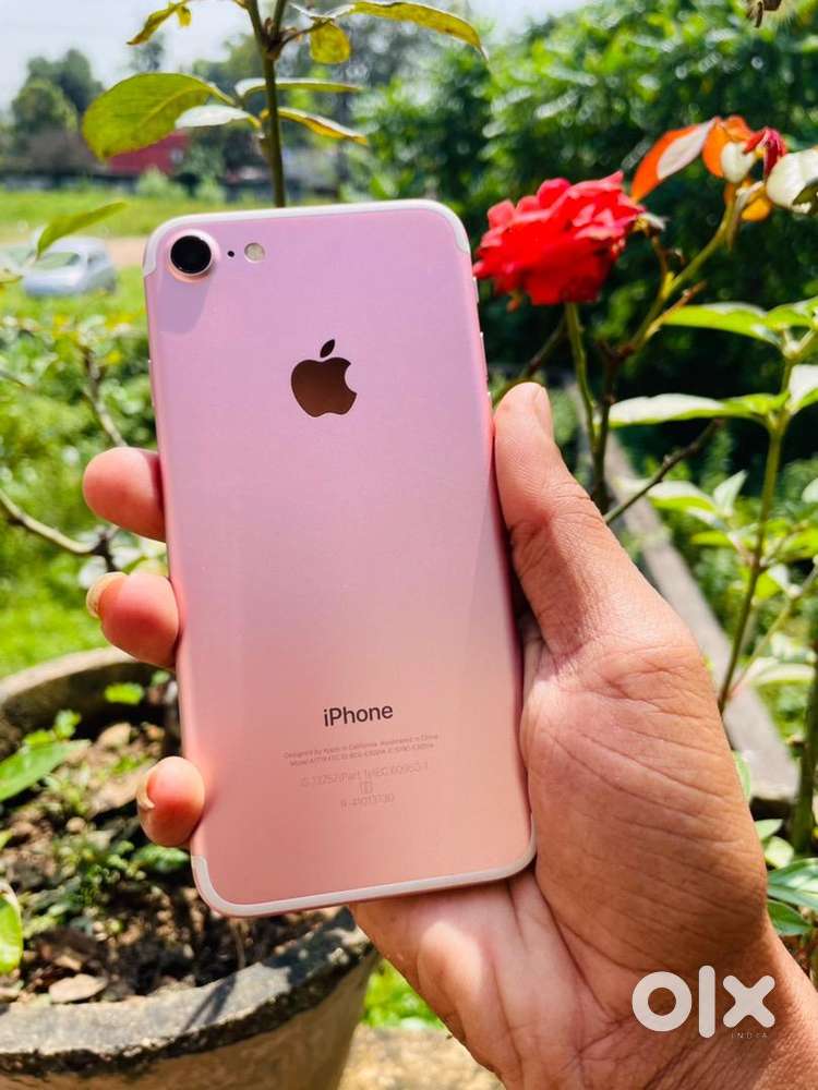 Iphone 7 clearance rose gold olx