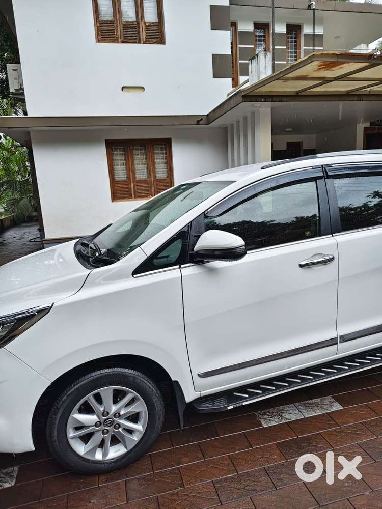 Toyota Innova Crysta 2019