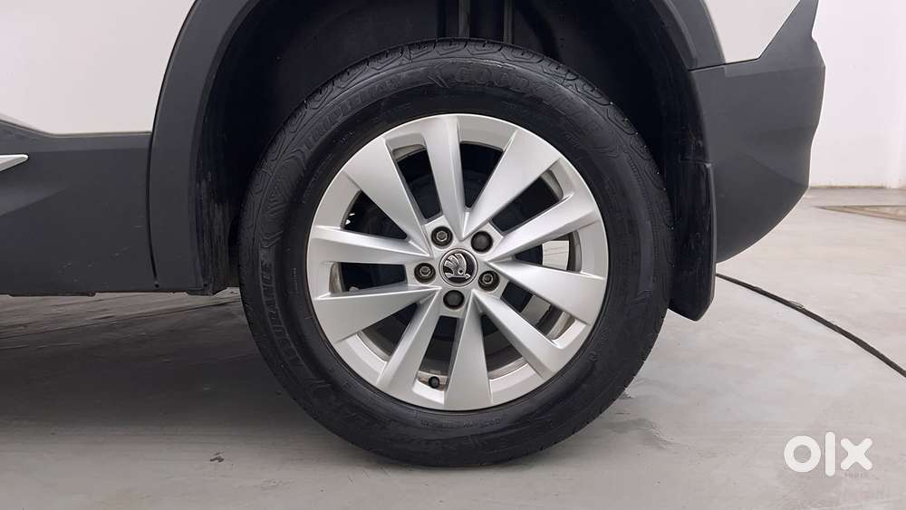 Skoda Kylaq Signature Plus At, 2025, Petrol