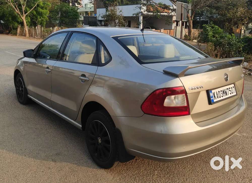 Skoda Rapid Elegance 2015