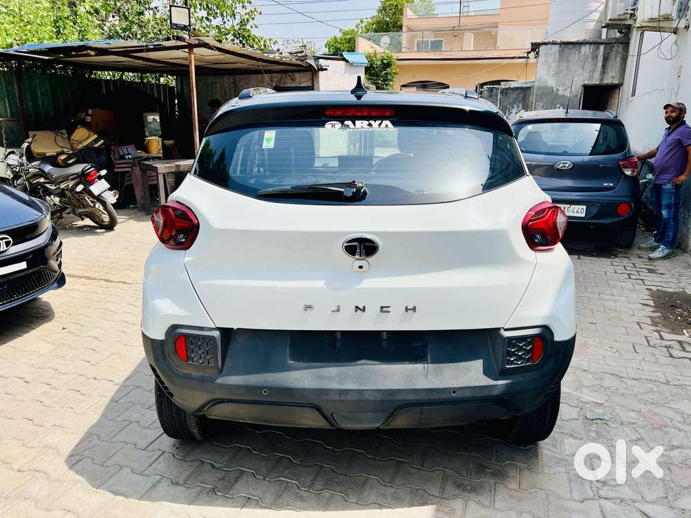 Tata Punch Creative Dual Tone Amt Sunroof, 2026, Petrol