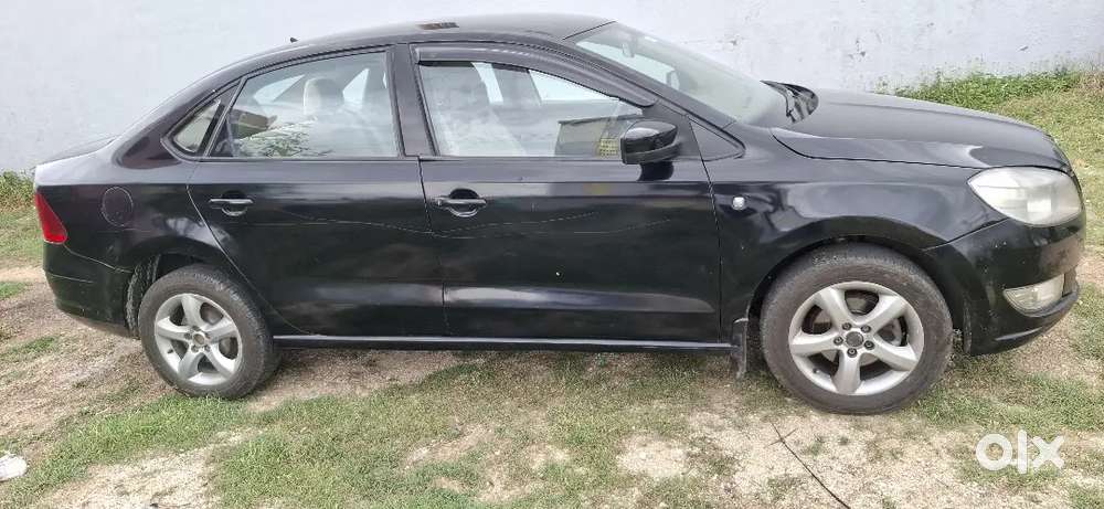 Skoda Rapid 1.6 Active 2014