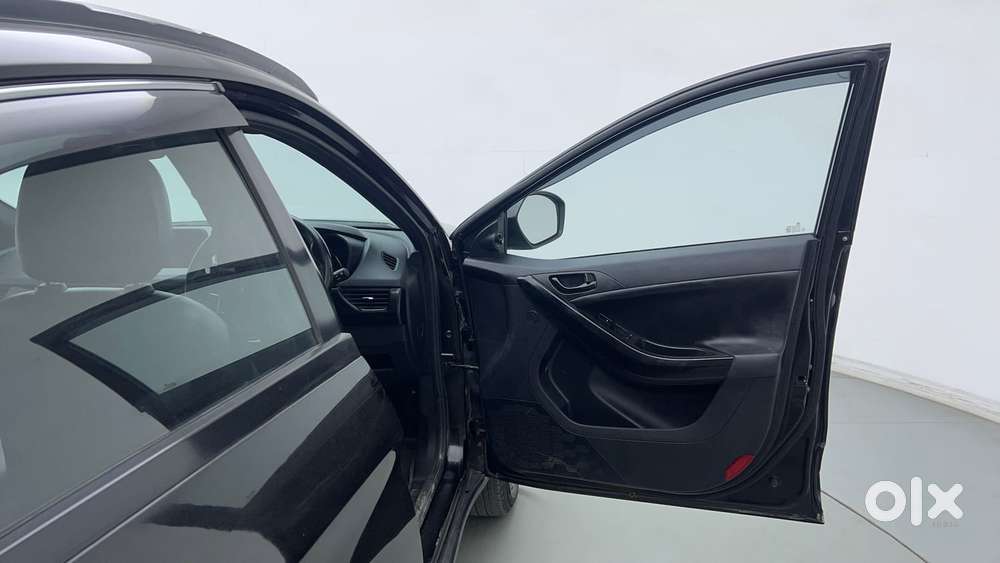 Tata Nexon 1.2 Revotron Xz Plus (l) Dark Edition, 2023, Petrol