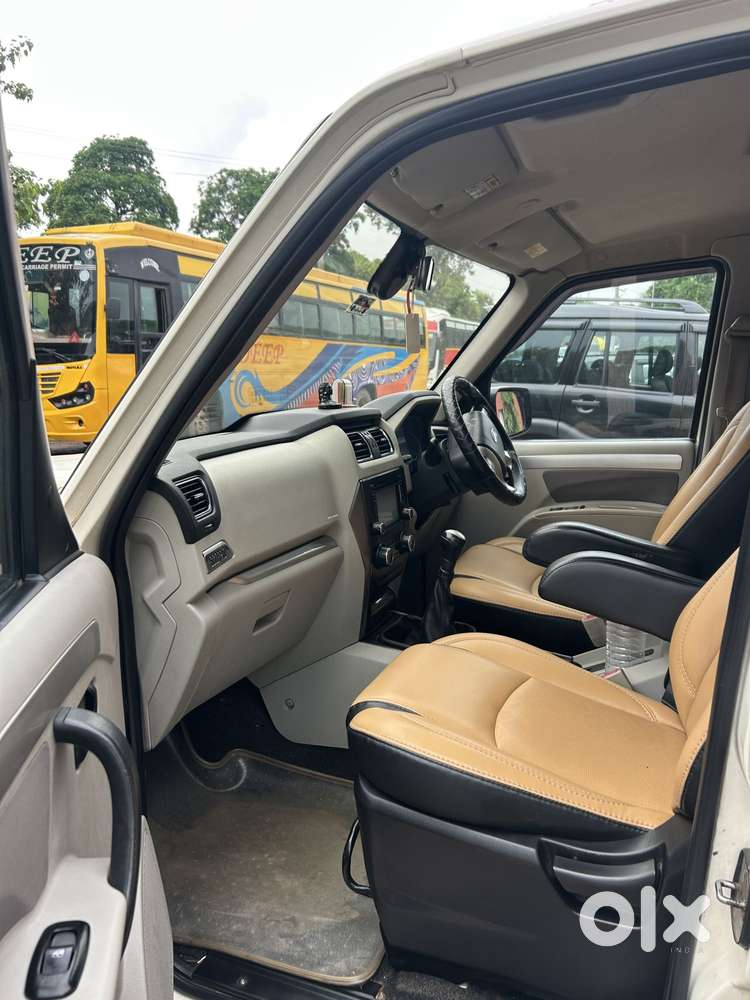 Mahindra Scorpio Classic 2.2 S 11 Mt 7 Str, 2017, Diesel