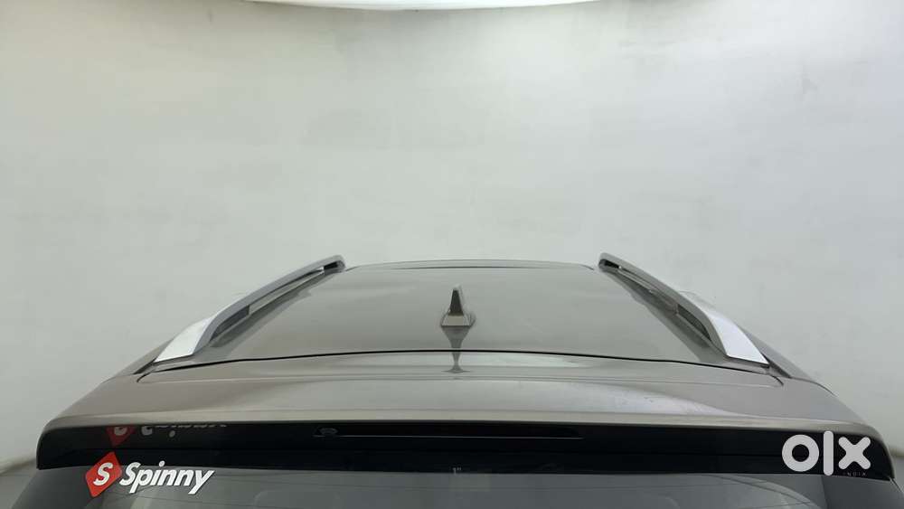 Maruti Suzuki Brezza 1.5 Zxi At Smart Hybrid Dual Tone, 2022, Petrol