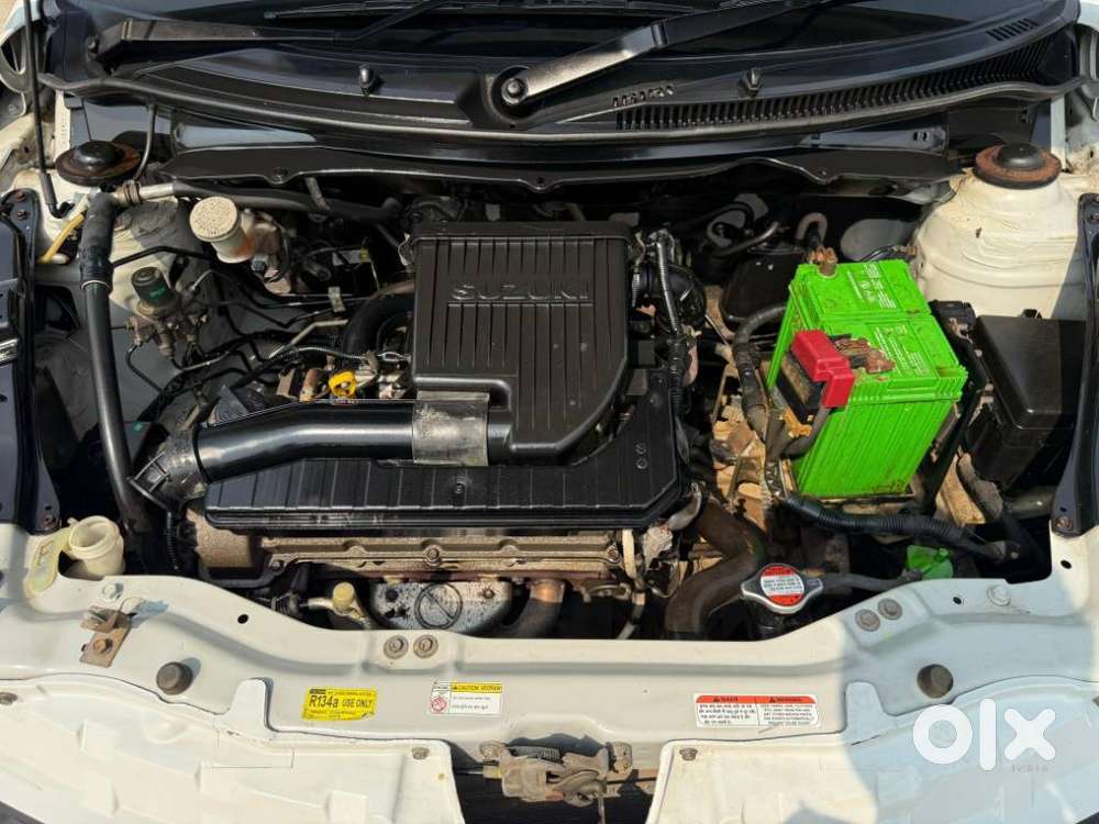 Maruti Suzuki Swift Dzire Vxi Optional, 2014, Petrol
