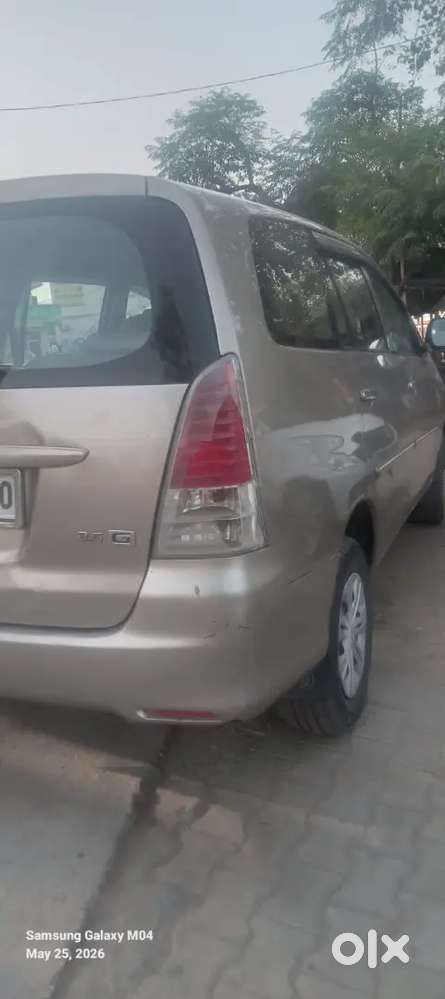 Toyota Innova Hycross 2009 Diesel 200000 Km Driven