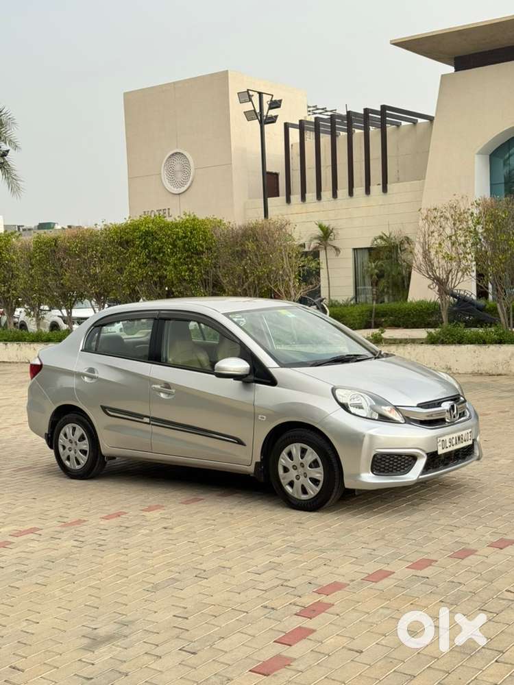 Honda Amaze 2017 Petrol 52000 Km Driven