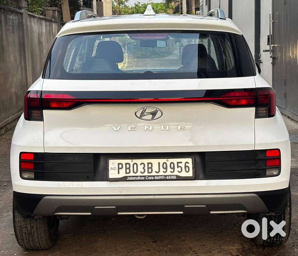 Hyundai Venue, 2022, Petrol