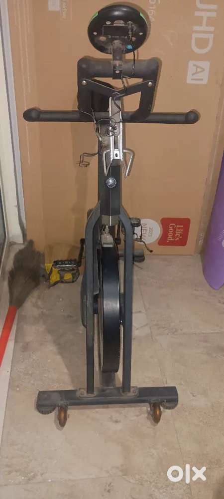 Spin exercise  cycleand exercise bench