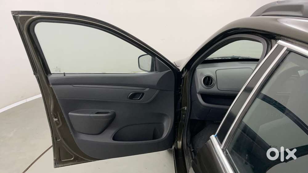 Renault Kwid 2019-ongoing 1.0 Rxt (o), 2016, Petrol