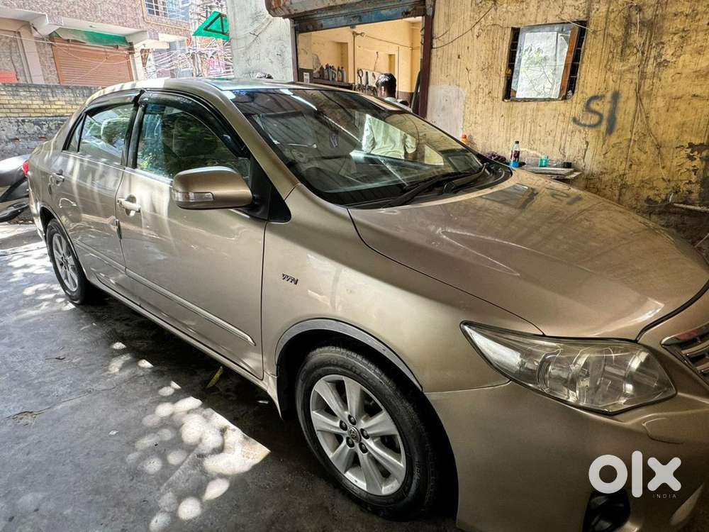 Toyota Corolla Altis 2011